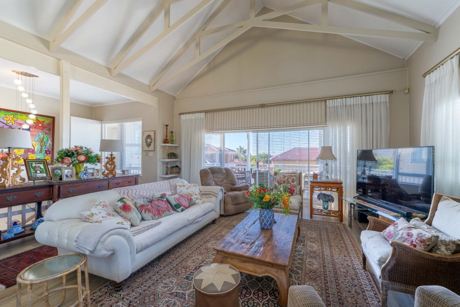 5 Bedroom Property for Sale in Outeniqua Strand Western Cape